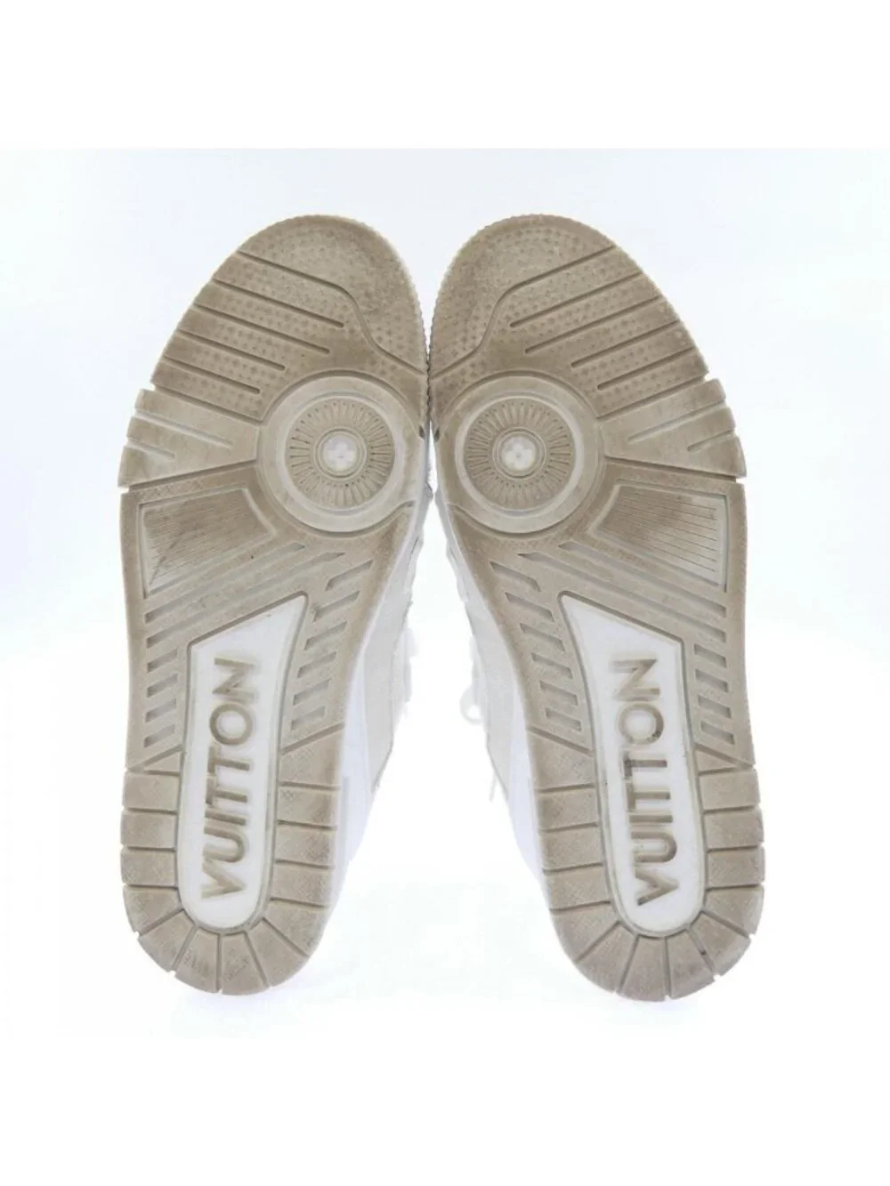 Louis Vuitton LV Trainers Sneakers - Picture 4 of 6